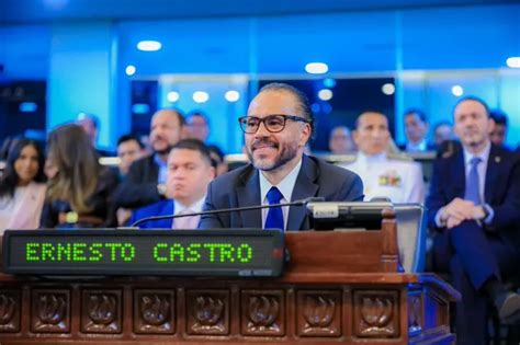 Oficialista Ernesto Castro seguirá como presidente de la Asamblea