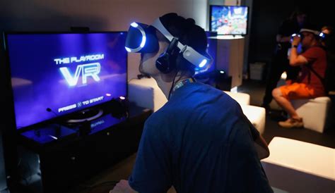 Sony to Ship up to 6 Million PlayStation VR Headsets in 2016 - Oculus ...