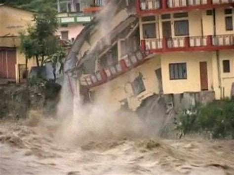 The devastating floods in India and a mathematical model for their ...