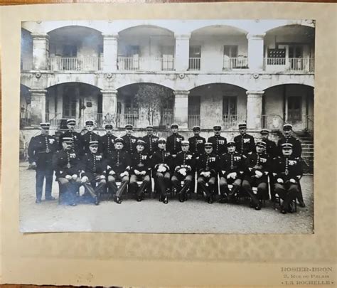 Photo Groupe Gendarmerie Gendarmes Sous Officiers La Rochelle Vers