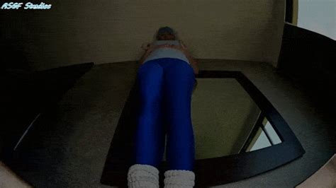 Amateur Soles Giantess And Footjobs Mega Latinas MONDO HUGE Soles MOV