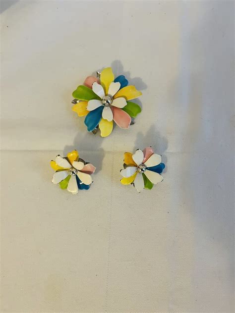 Vintage Sarah Coventry Enamel Flower Brooch Earring Set Ebay