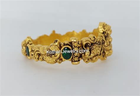 Traditional Lakshmi Design Nakshi Work Gold Bangle