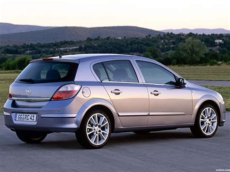 Fotos De Opel Astra H 2004