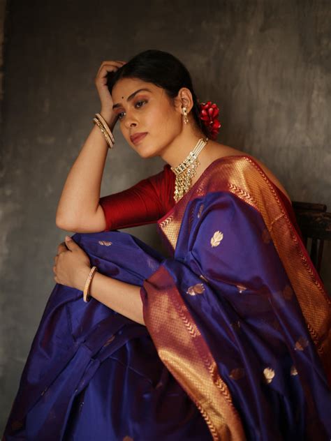 Purple Lotus Saree Sawenchi