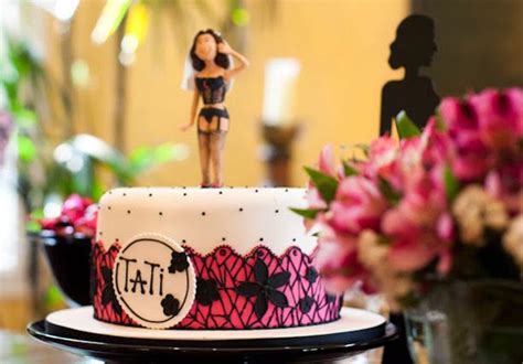 Bolo E Maquete Para Ch De Lingerie Noivinhas De Luxo