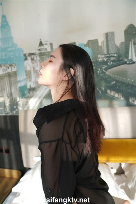 Nude Photo Set Of Chinese Model Anna