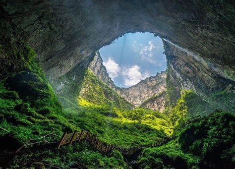 China: Forest discovery amazing Giant sinkhole 630 feet (192 meters)