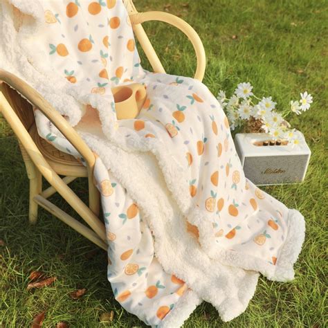 Soft Blanket Quilt Lamb Wool Double Layer Thick Warm Blanket Coral ...