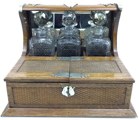 Lot Vintage English Oak Tantalus Decanter Set