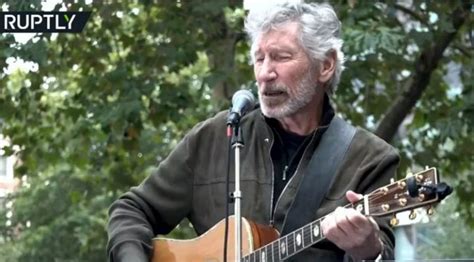 Roger Waters Bassist Of Pink Floyd Performs Wish You Were Here For