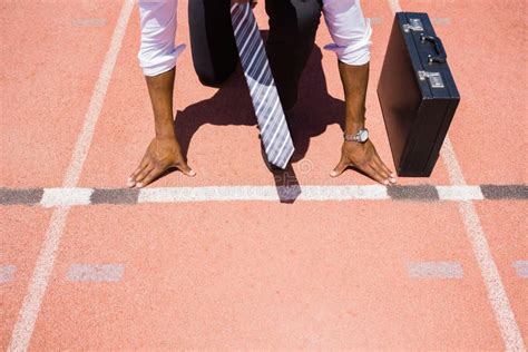 141 Businessman Ready To Run Running Track Stock Photos Free