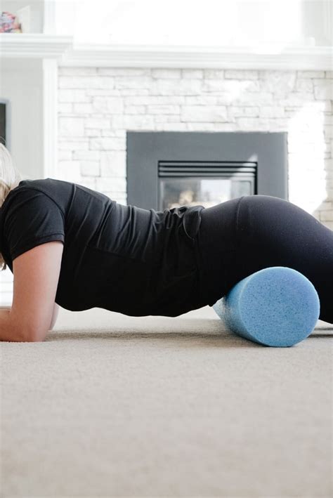 Foam Roller 101: Usage and 10 Exercises to Try