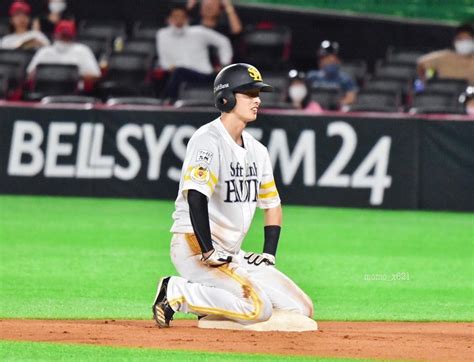 ももか On Instagram “ 盗塁失敗後の正座🧎 周東佑京23 Softbankhawks Sbhawks 福岡ソフトバンクホークス Paypayドーム