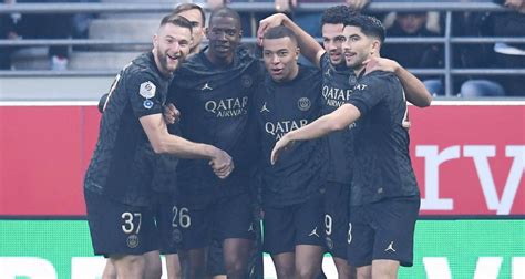 Stade de Reims PSG Paris domine Reims grâce à un grand Mbappé les