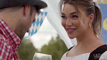 Emma Rose Is Supposed To Serve Drinks But She Finds A Hot Customer Willing To Serve Her His