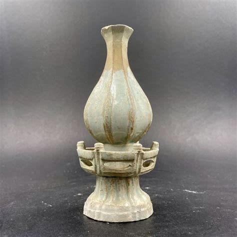 A Chinese Yuan Dynasty Qingbai Glazed Vase With Integral Stand Item