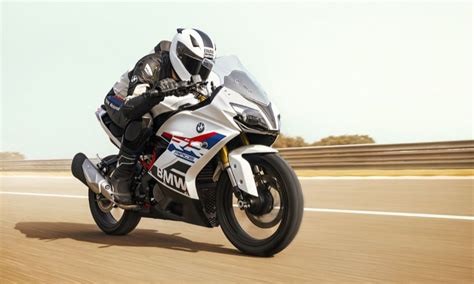 BMW G 310 RR Vs TVS Apache RR 310 Vs KTM RC 390 Vs Kawasaki Ninja 300 ...