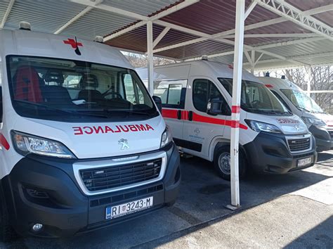 Pet novih vozila sanitetskog prijevoza za Dom zdravlja PGŽ a Portal