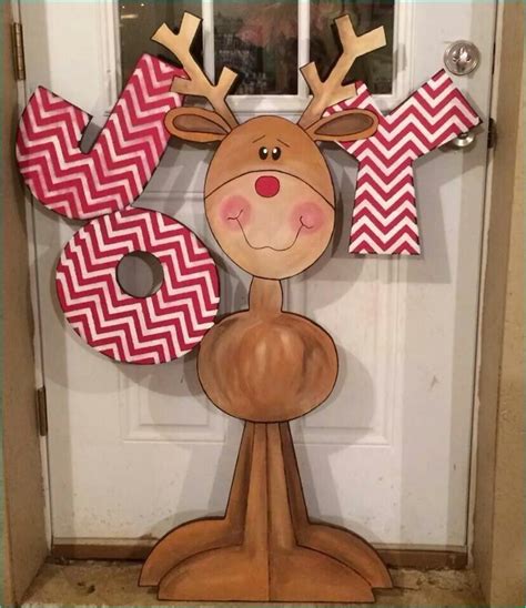 34 Adorable Wood Reindeer Crafts Ideas TrueHome Christmas Crafts