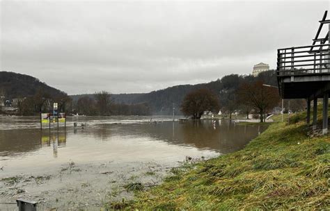 Hochwasser Erreicht Bei Kelheim Meldestufe Feuerwehr Bleibt Gelassen