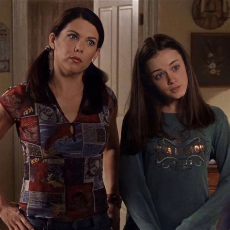 Rory And Lorelai Icon And Pfp In 2022 Gilmore Girls Rory Gilmore Girl Icons