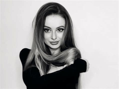 Awesome On Xcams For A Hot Live Sex Cam Show