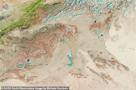 Floods Hit The Sahara Shocking Before And After Satellite Images