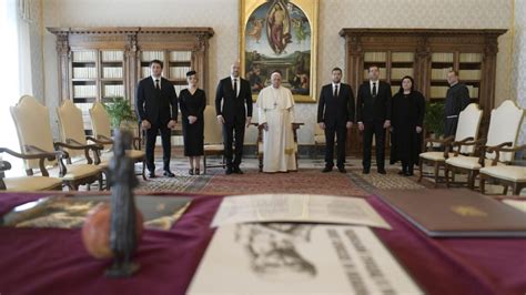 Vaticano Papa Francisco recebeu primeiro ministro da Ucrânia