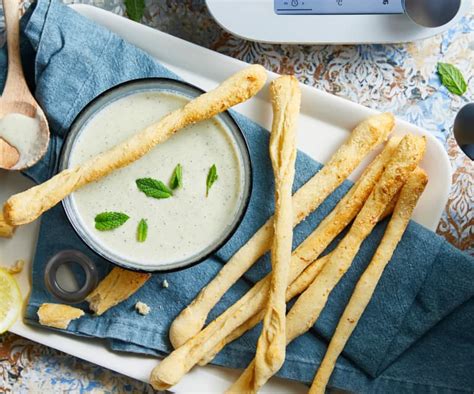 Soupe D Artichaut Fromage Frais Et Menthe Gressins Au Citron