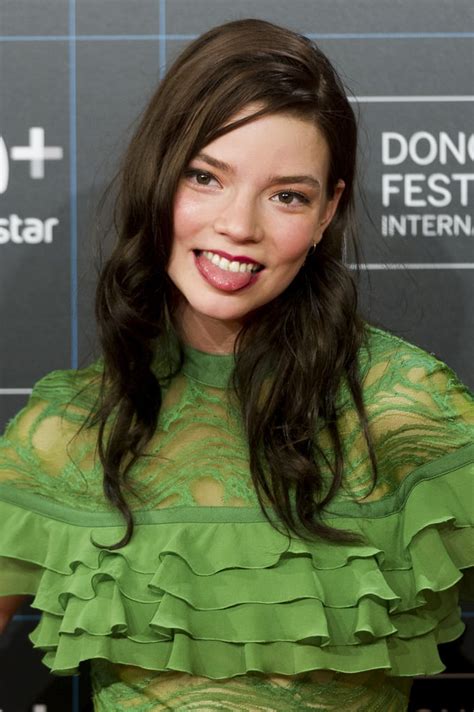 Anya Taylor Joys Fresh Face 2017 Anya Taylor Joys Best Red Carpet