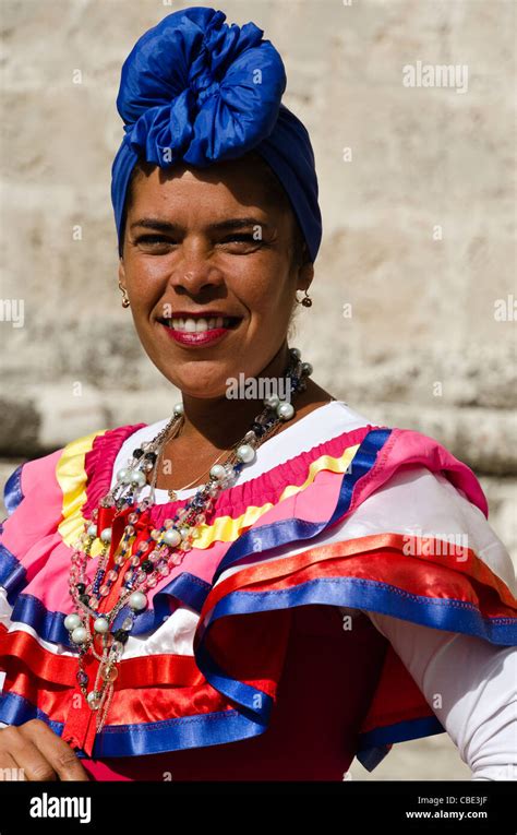 Robe Traditionnelle Cubaine Banque De Photographies Et Dimages Haute