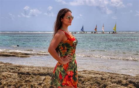 Canal Rota Livre Pelo Mundo Thais Nakaguma Rotalivrepelomundo Nude Leaks OnlyFans Fapellino