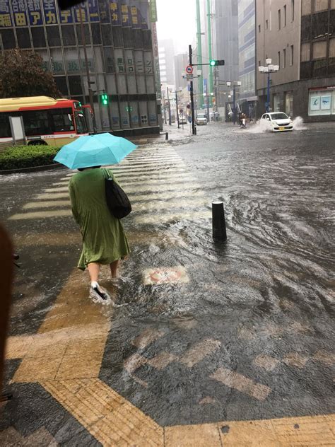 【ゲリラ豪雨】八王子駅前の道路が浸水・冠水 東京都八王子市「八王子駅前ヤバイ 」 まとめダネ！