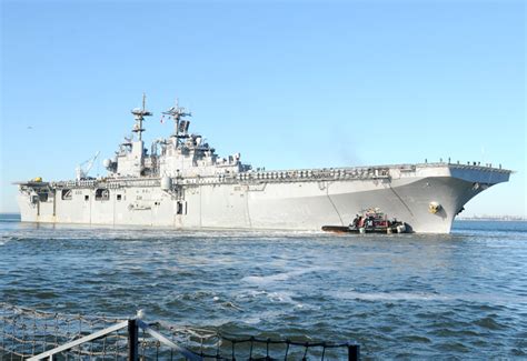 Uss Kearsarge Lhd 3 Amphibious Assault Support Ship