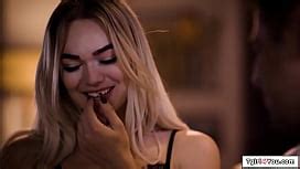 Shemale Yoga Instructor Takes Advantage Of Hot Client XNXX