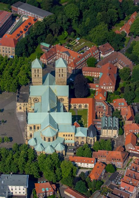 Münster aus der Vogelperspektive Kathedrale St Paulus Dom in Münster