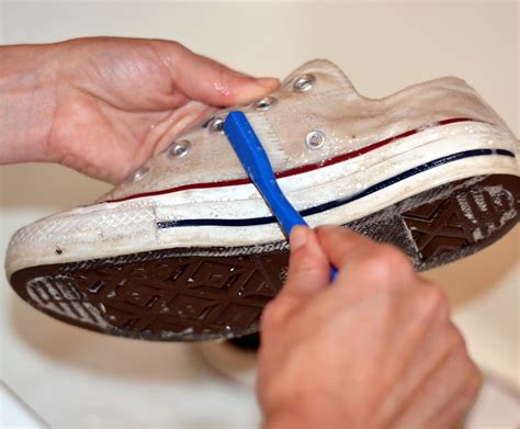 How To Clean Your White Converse Or Canvas Shoes Cleaning White