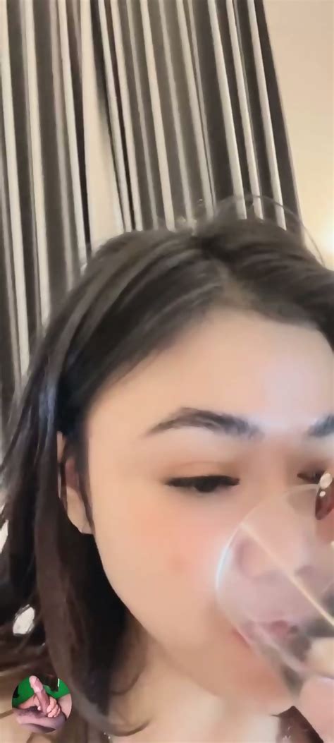 Bintang Dildo Ride Girl From Indonesia