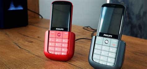 Обзор Philips Xenium E227 — телефон для дачи, склада или офиса
