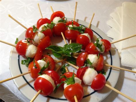 A cozinha chocolate limão Espetadas de tomate cherry e mozzarella