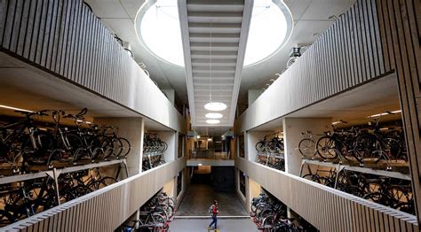 Das Ist Das Wohl Gr Te Fahrradparkhaus Der Welt In Utrecht