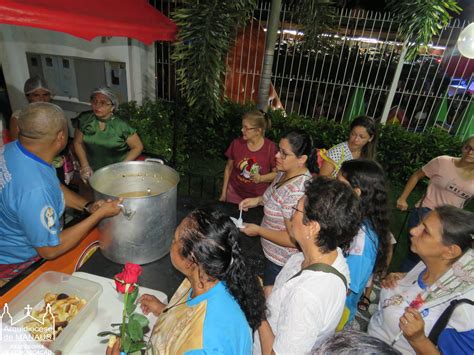 Festejos de Santa Rita de Cássia encerram procissão e missa campal