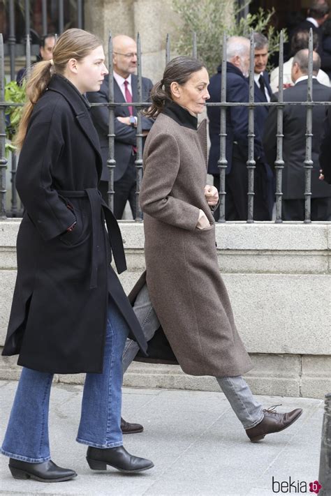 Laura Ponte en el funeral de Fernando Gómez Acebo Los Gómez Acebo