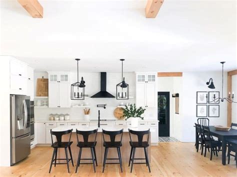 Farmhouse Kitchen With A Black And White Palette Soul Lane