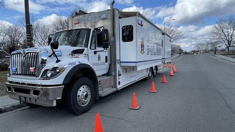 Deux Hommes Accusés Du Meurtre Dun Itinérant à Québec Radio Canada