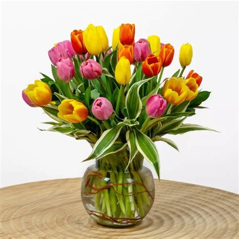 Tulip Bouquet Delivery | James Cress Florist