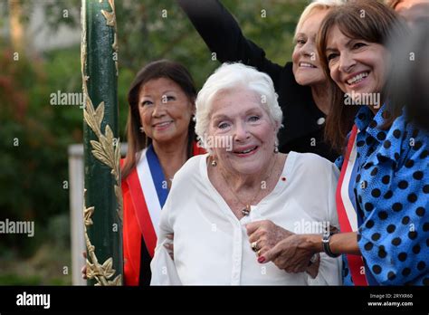 Line Renaud Tait Honor E Qu Un Jardin De Paris Porte Son Nom Lors De