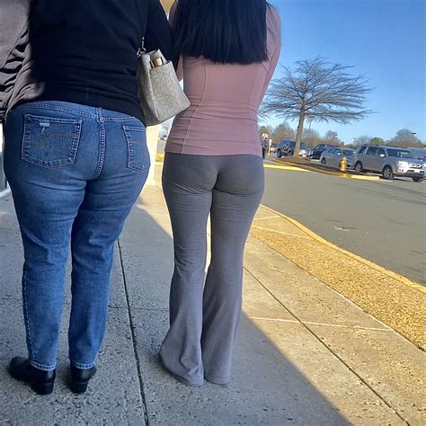 Petite Latina Waiting In Line At Dmv Spandex Leggings Yoga Pants Forum