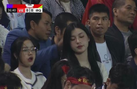 Diện đồ bó sát hot girl khán đài được khen ăn đứt một hot TikToker có tiếng